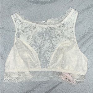 New Victoria’s Secret White lace bra